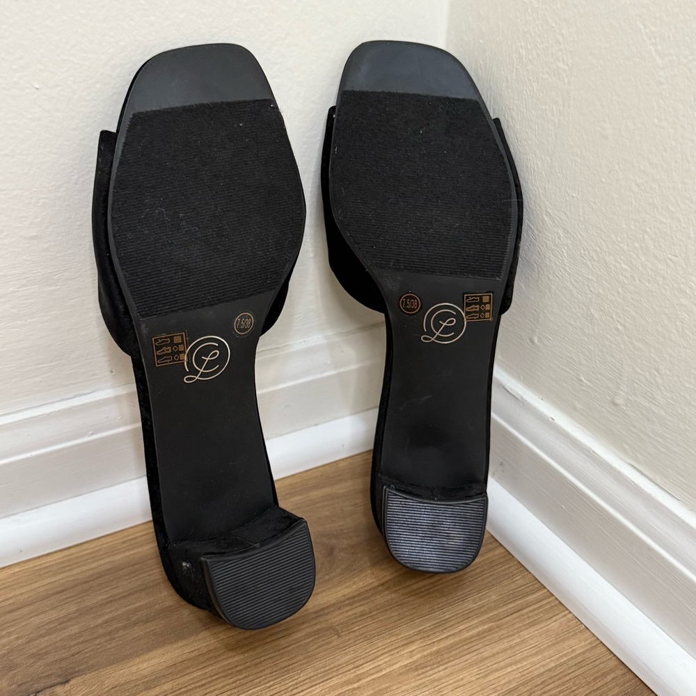 Chinese Laundry Black Velvet Mules - Picture 2 of 2